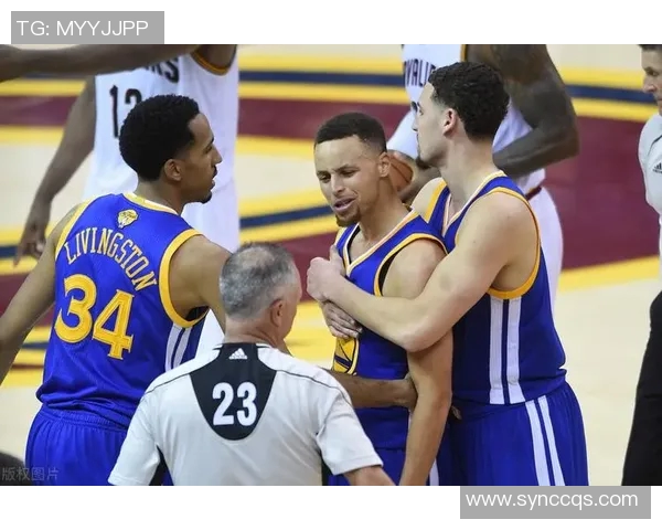 库里队与詹姆斯队巅峰对决19场精彩瞬间回顾与分析